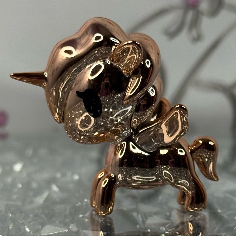 tokidoki unicorno chrome peachy Metallic Unicorn figurine mini